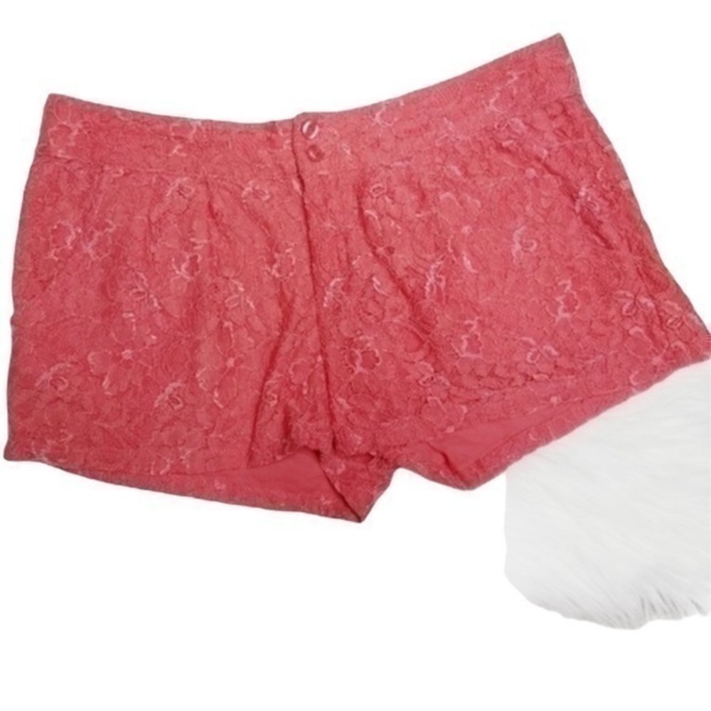 UMGEE pink lace shorts